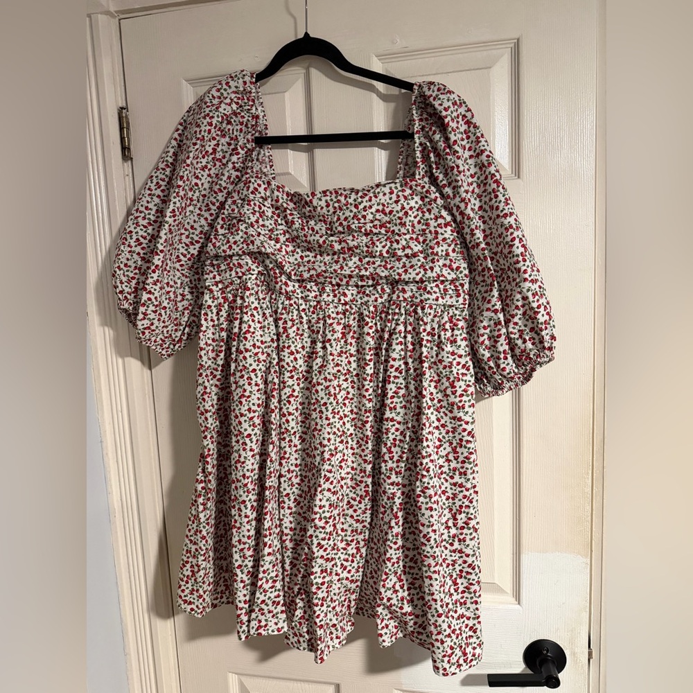Abercrombie & Fitch Strawberry Emerson Puff Dress